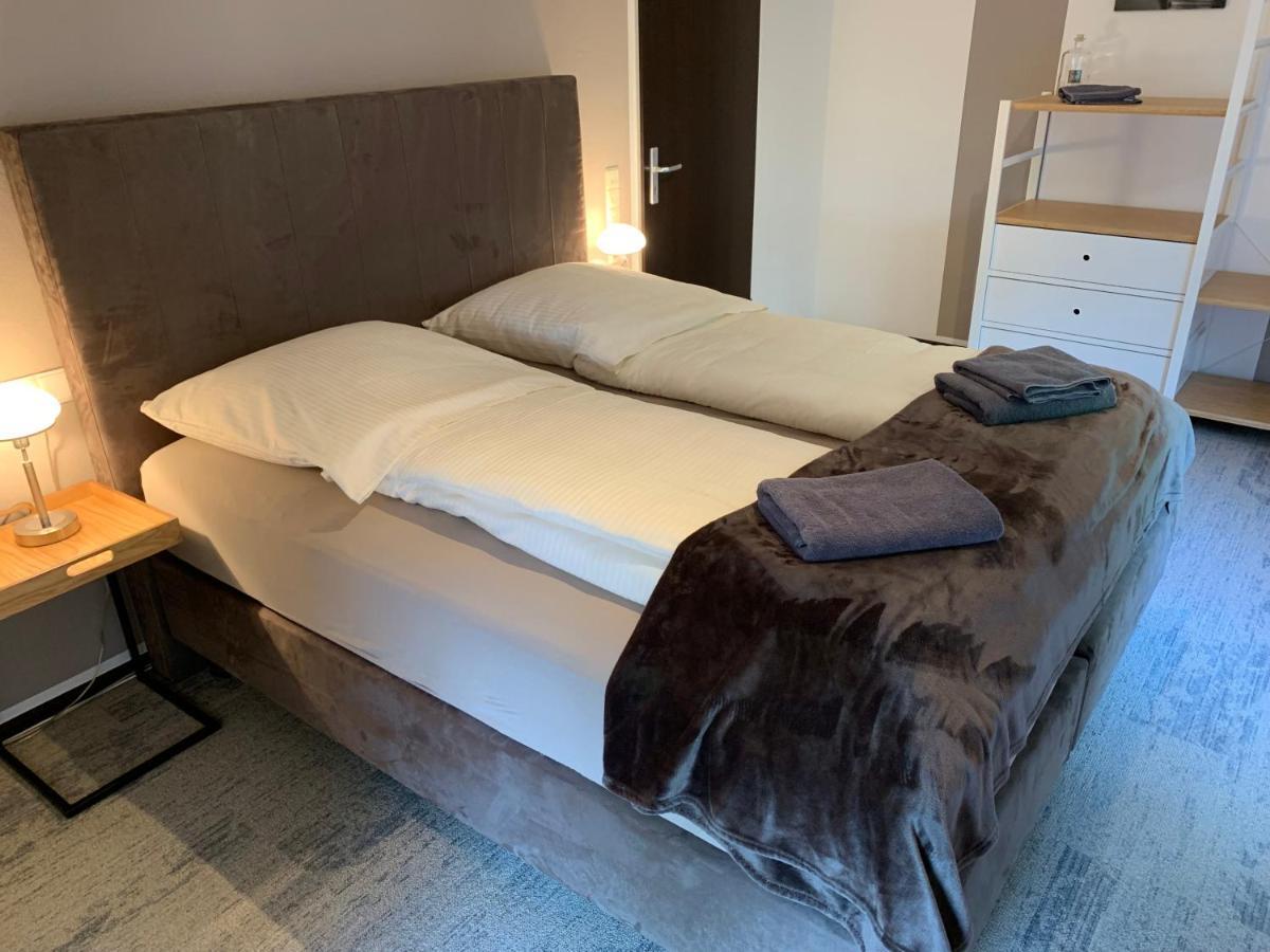 Besotel Erkrath- Schicke Fewo Oder Apartments Zentral Naehe Bahnhof Und Autobahn Im Neandertal Mit Glasfaser Wlan Und Freies Parken Luaran gambar